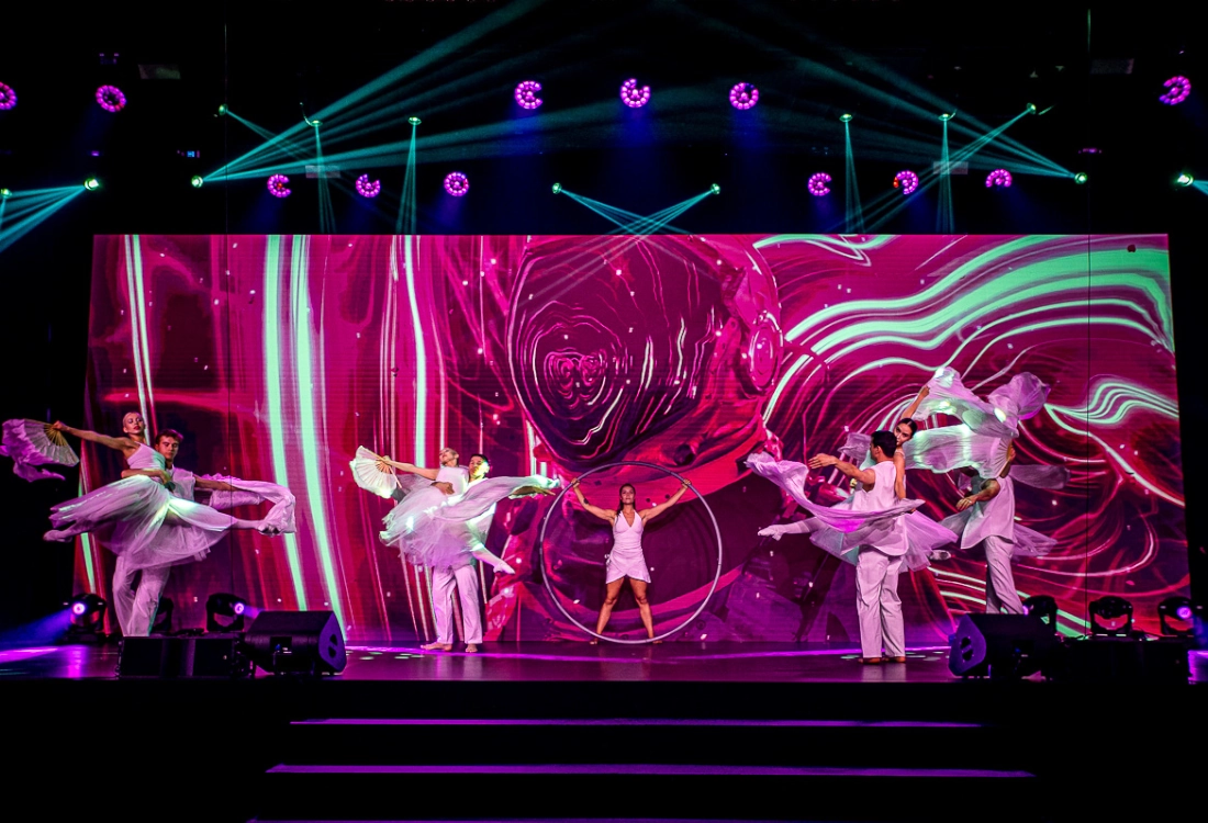 klasyka balet taniec klasyczny neoklasyka zespół taneczny X-RAY Dance Group choreografia baletowa choreograf Anna Milej T-Mobile Planeta Magenta
