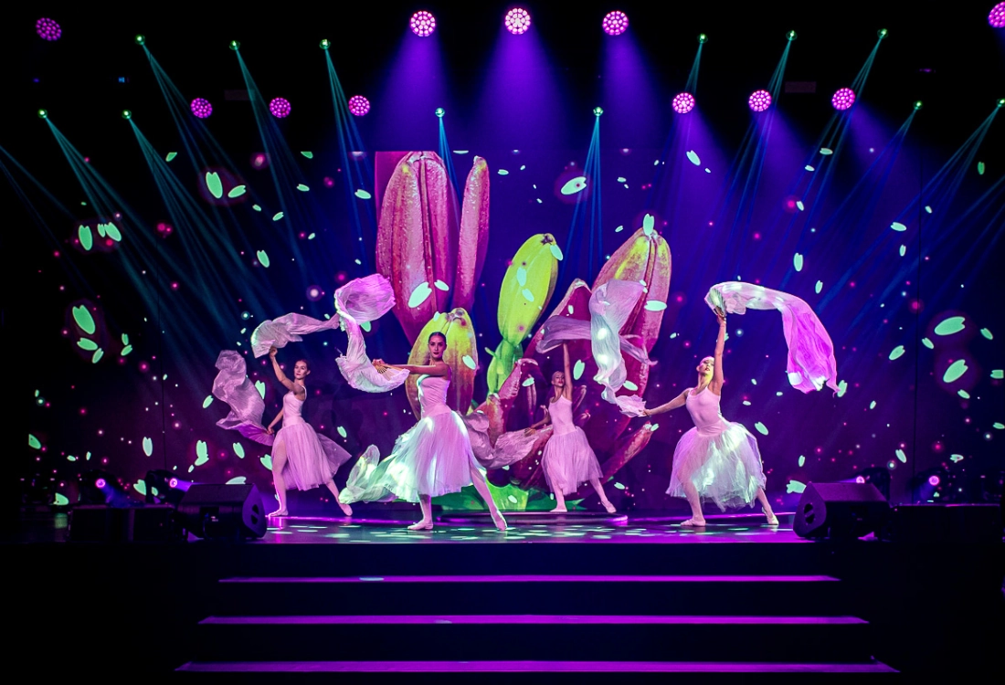 klasyka balet taniec klasyczny neoklasyka zespół taneczny X-RAY Dance Group choreografia baletowa choreograf Anna Milej show event T-Mobile Planeta Magenta Warszawa 2023