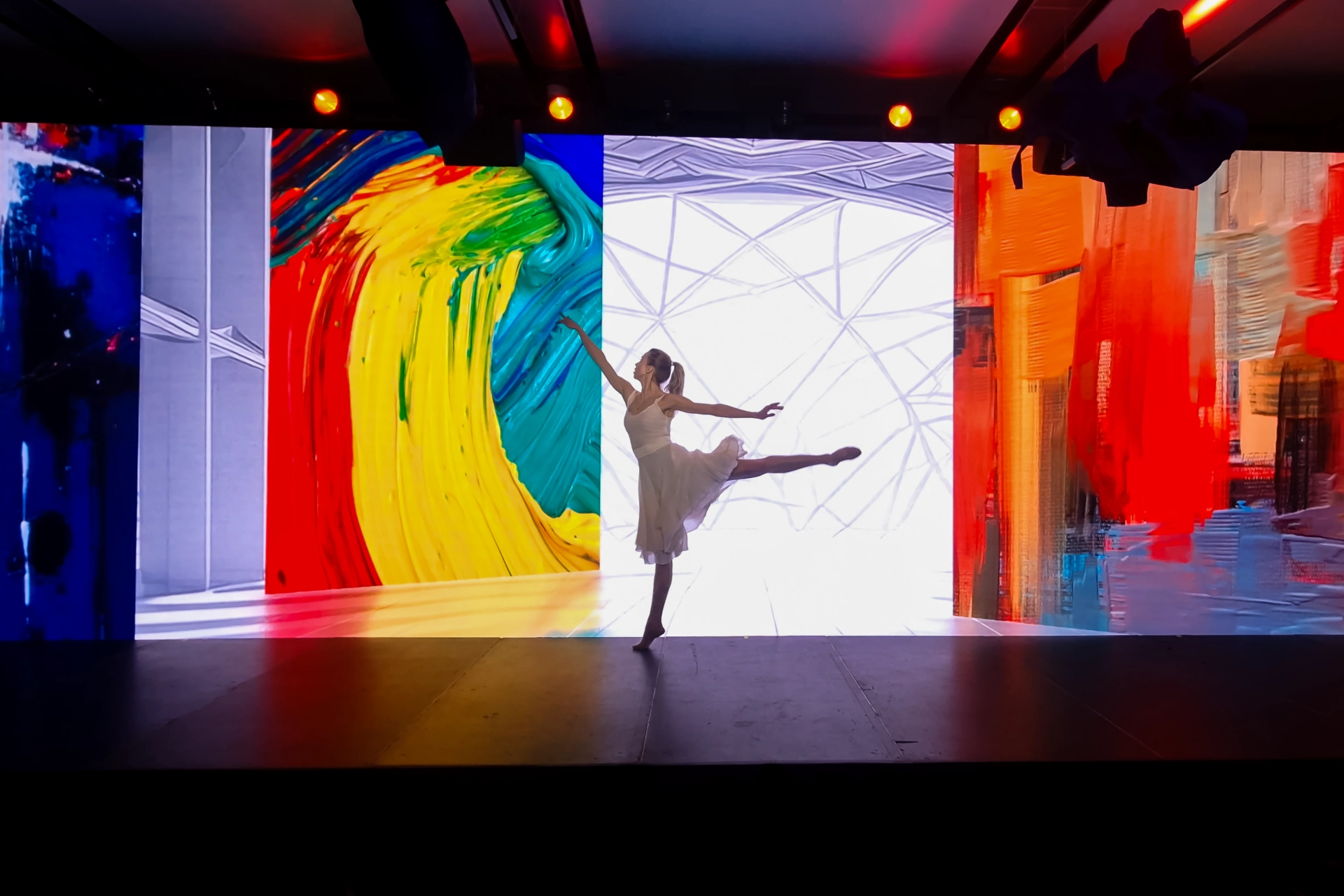 X-Ray Dance Group choreografia Anna Milej show multimedia opening animacja choreografia moving design show multimedialne fundacja 2025